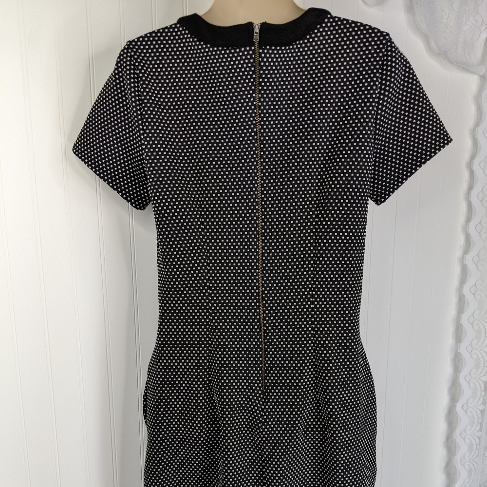 ESHAKTI Mini Polka Dot Shift Dress Sz 6 - Picture 8 of 13